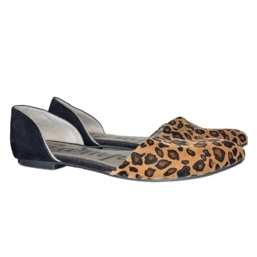 RAMPAGE Flats Leopard and Black Closed Toe, Womens size 6.5